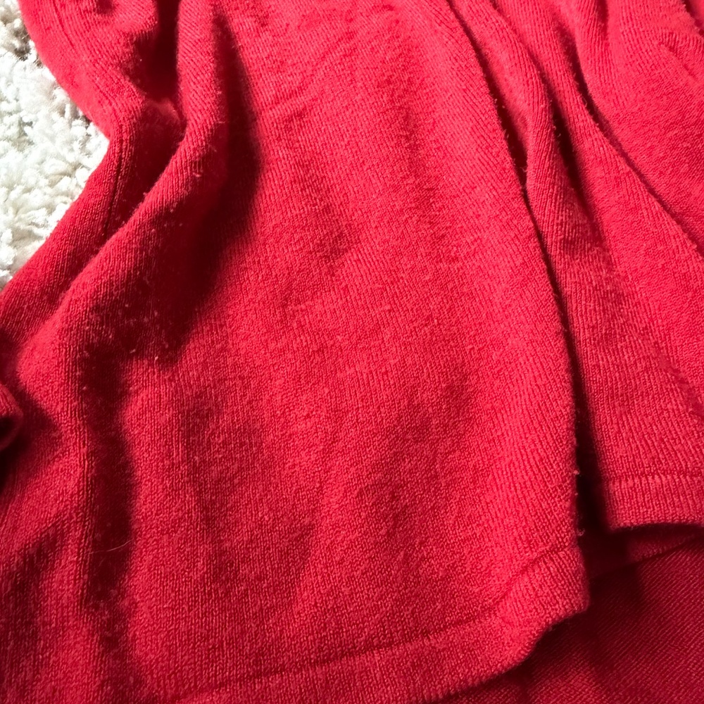 Chic Basic Editions Classic Red V-Neck Super Soft… - image 4